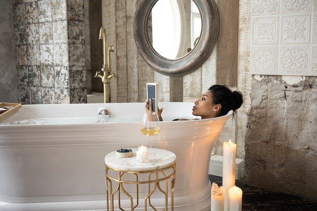 Woman that transformed her bathroom into a spa